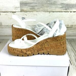 Madden Girl Womens 9 White Volt Buckle Strappy Wedge Platform Sandals NEW